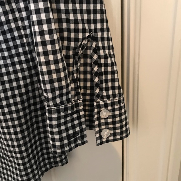 Pretty gingham button down. - Picture 4 of 4